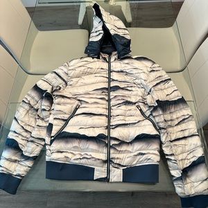 Near new (barely worn) lululemon “Get Up Get Down” jacket.